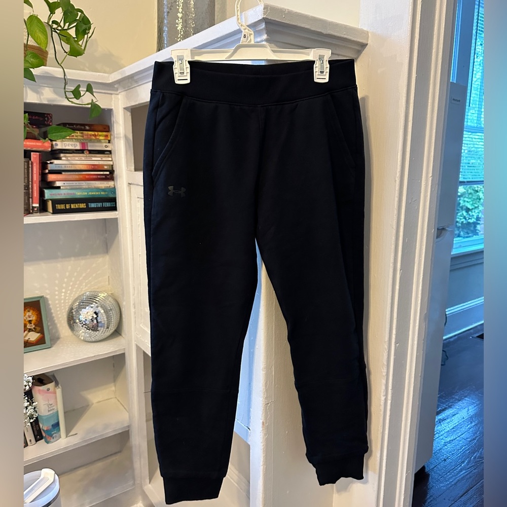 Women’s under armour black sweat pants
